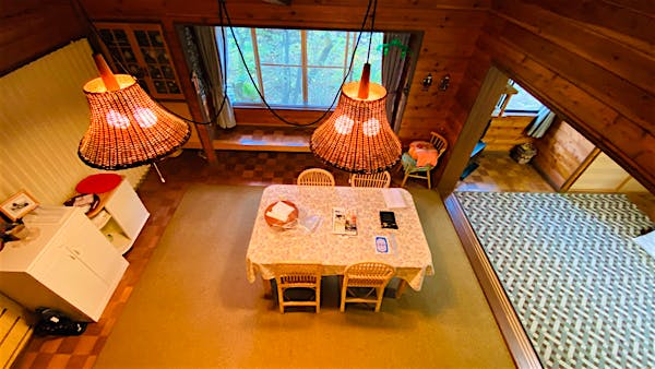 別角度からのダイニング