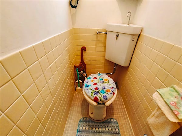 洗面所横トイレ