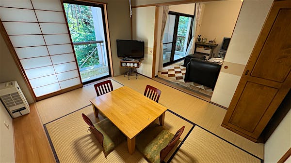 和室からもバルコニーに出ることができます