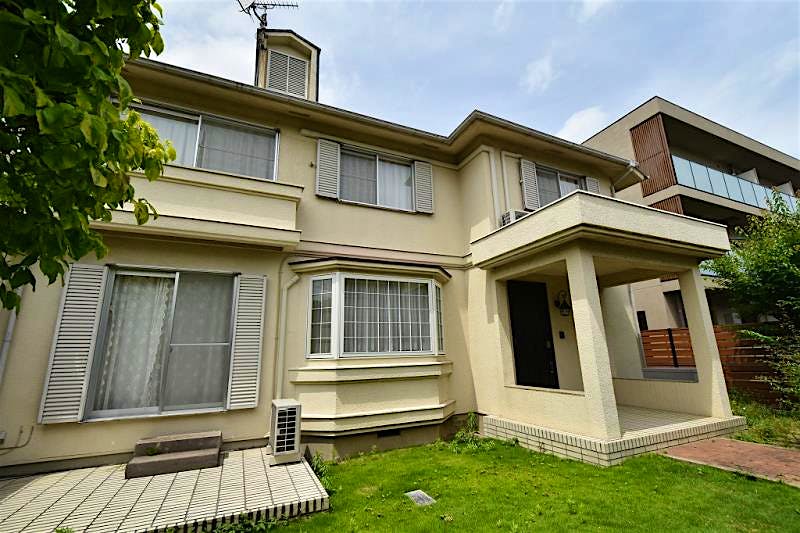 building_exterior2_filename