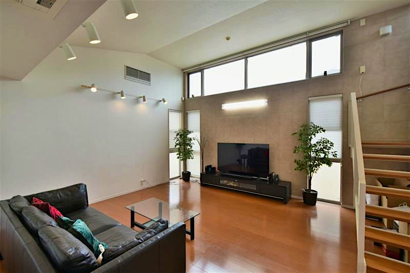 property_interior2_filename