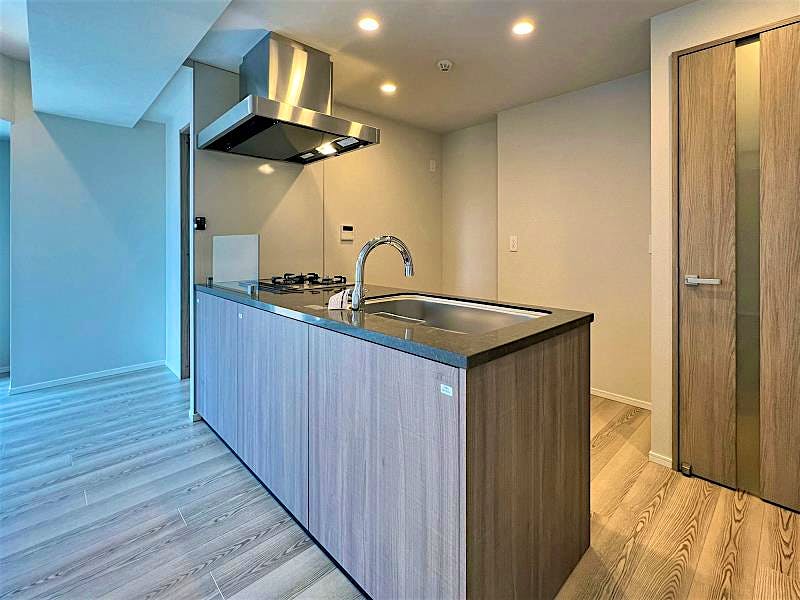 property_interior2_filename