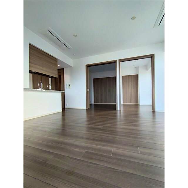 property_interior2_filename