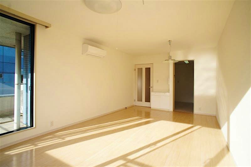 property_interior2_filename