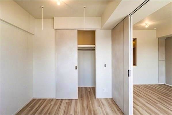 property_interior2_filename