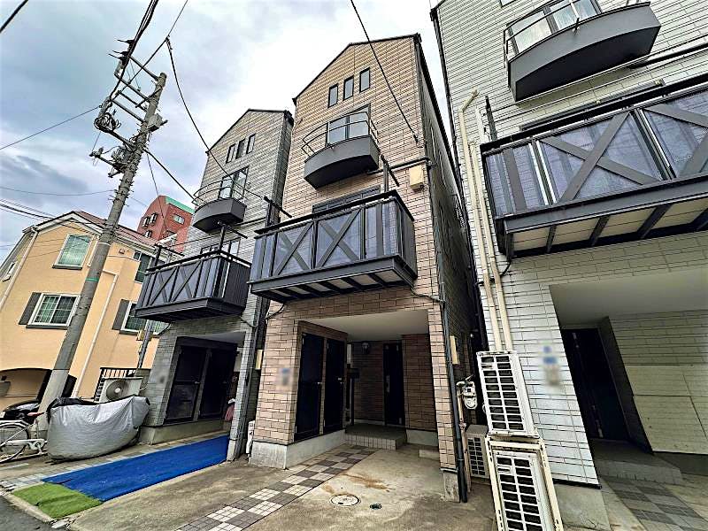 building_exterior2_filename