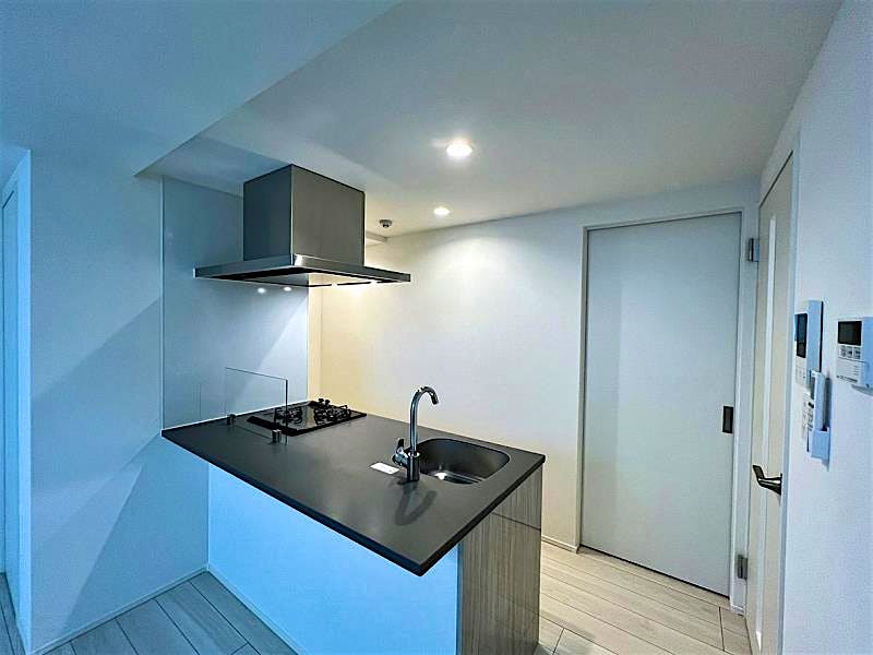 property_interior2_filename