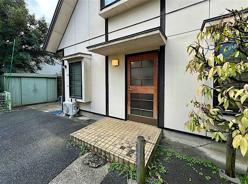 building_exterior2_filename