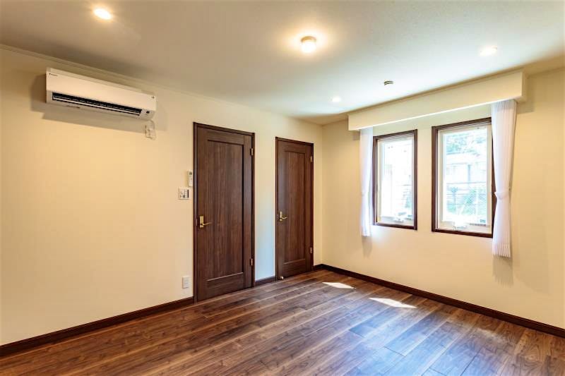 property_interior1_filename