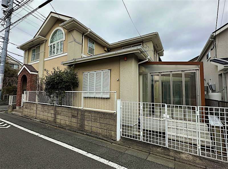 building_exterior_filename