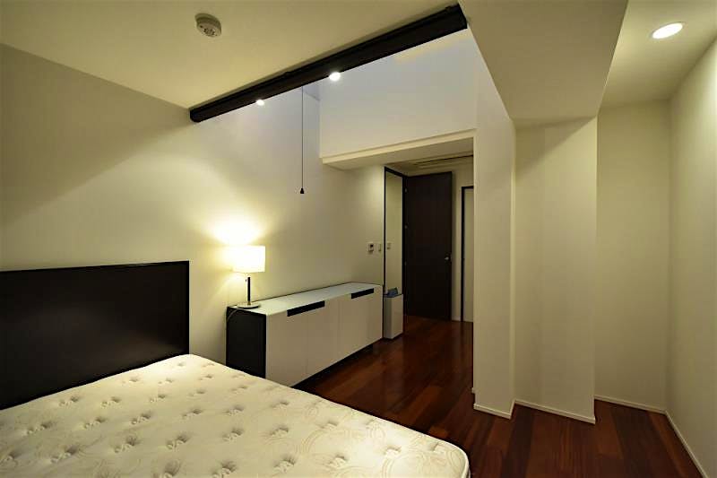 property_interior2_filename