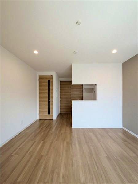 property_interior2_filename