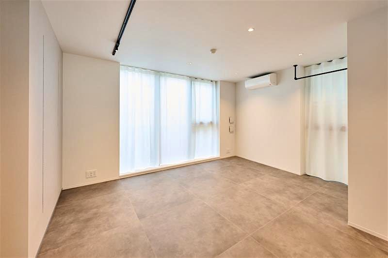 property_interior2_filename