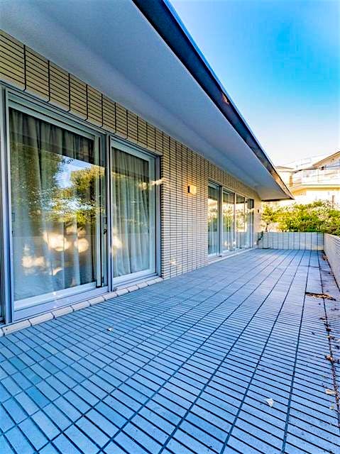 property_interior2_filename