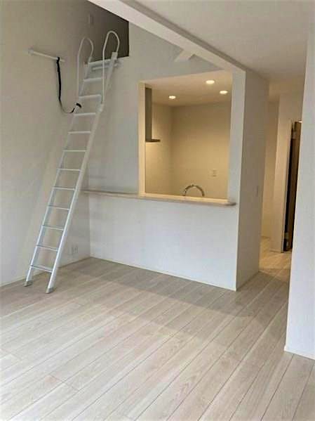 property_interior2_filename
