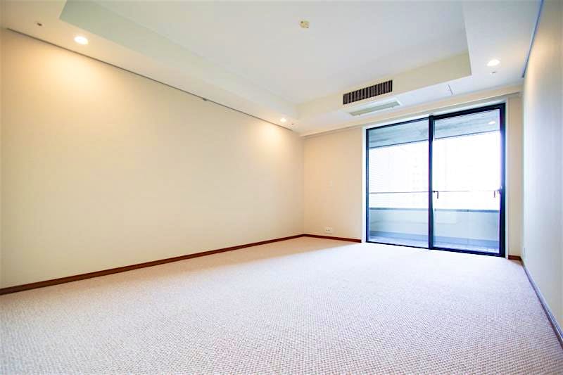 property_interior2_filename