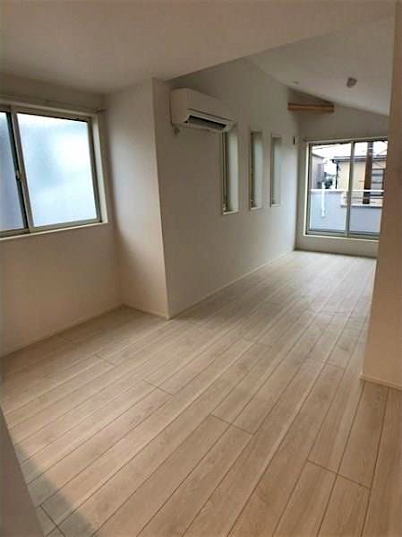 property_interior1_filename