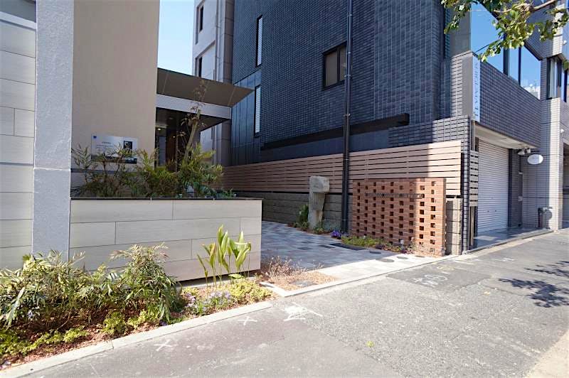building_exterior2_filename
