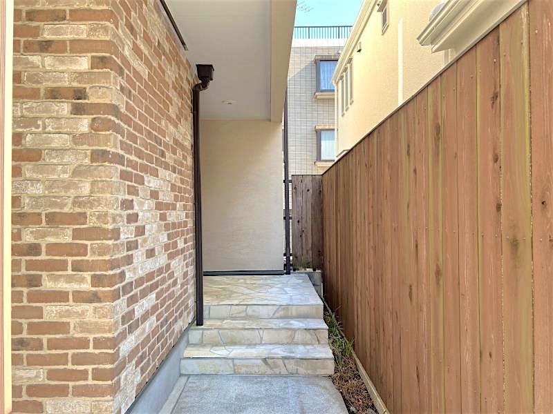 building_exterior2_filename