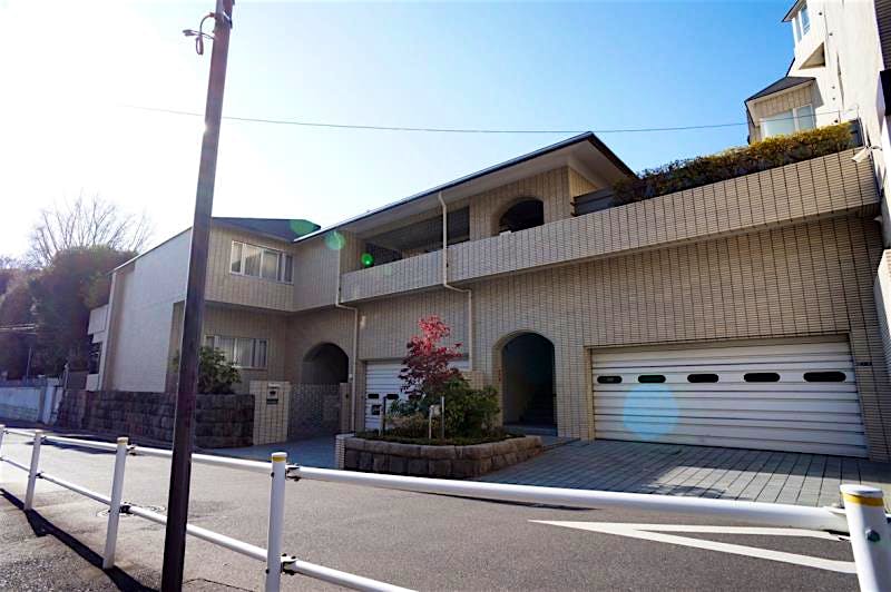 building_exterior_filename