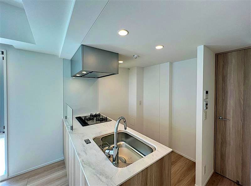 property_interior2_filename