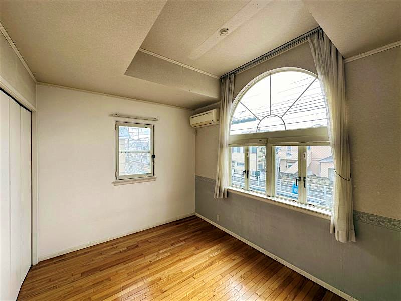 property_interior2_filename