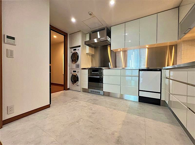 property_interior2_filename