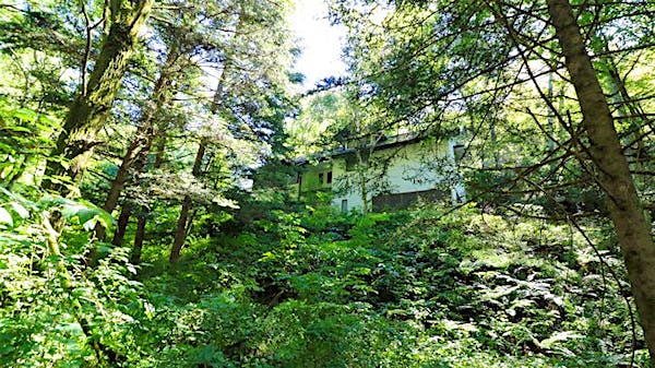 高台に佇む別荘