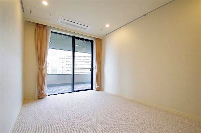 property_interior2_filename