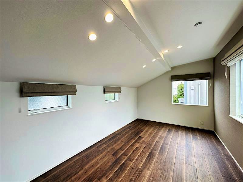 property_interior2_filename