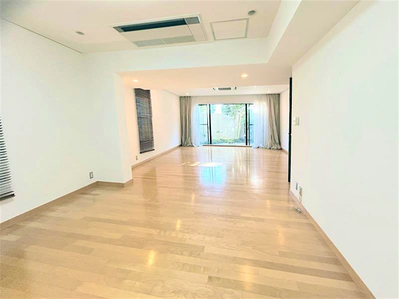 property_interior1_filename