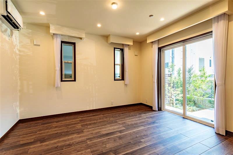 property_interior2_filename