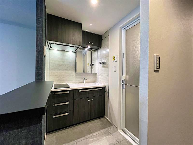 property_interior2_filename