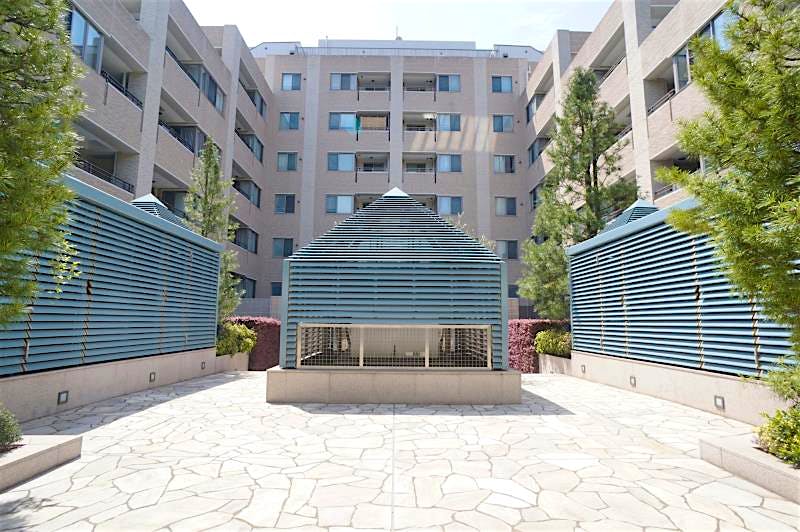 building_exterior_filename