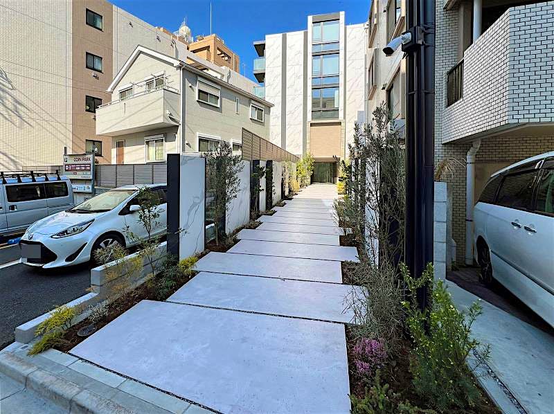 building_exterior_filename