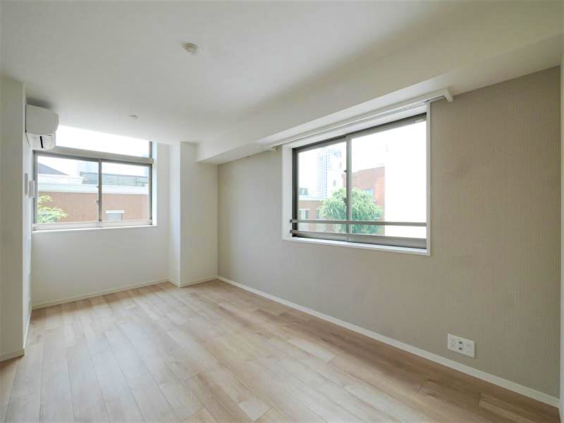 property_interior2_filename