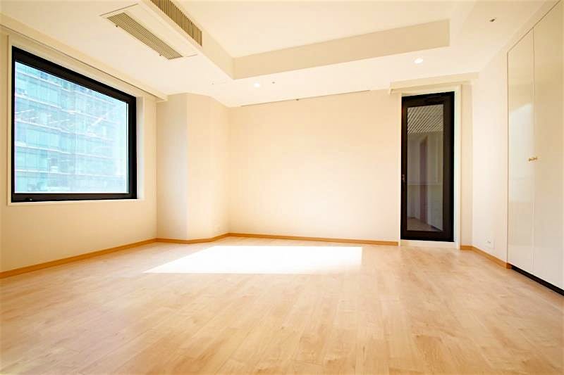 property_interior1_filename