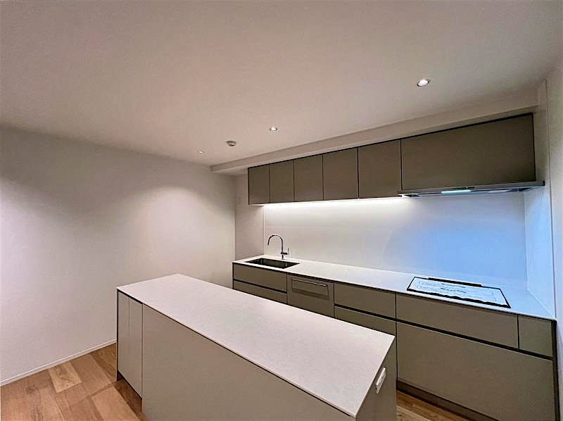 property_interior2_filename