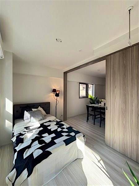 property_interior2_filename