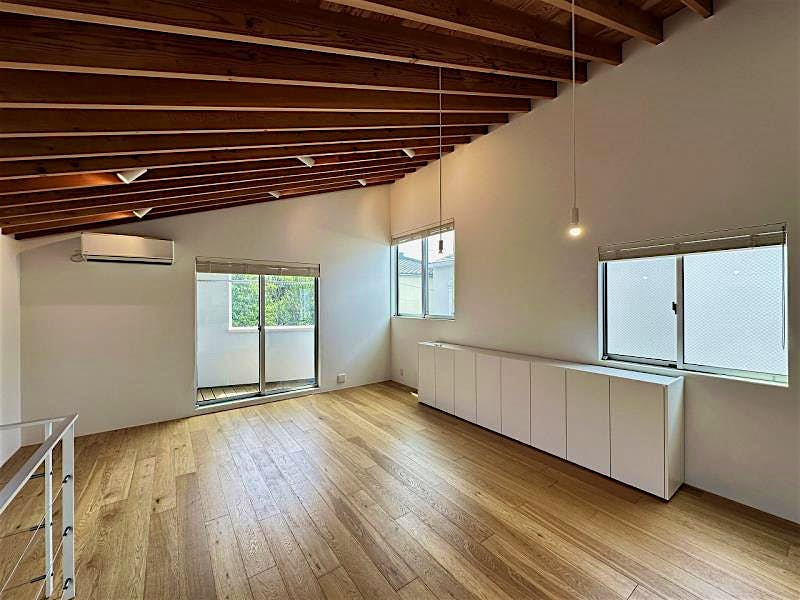 property_interior1_filename