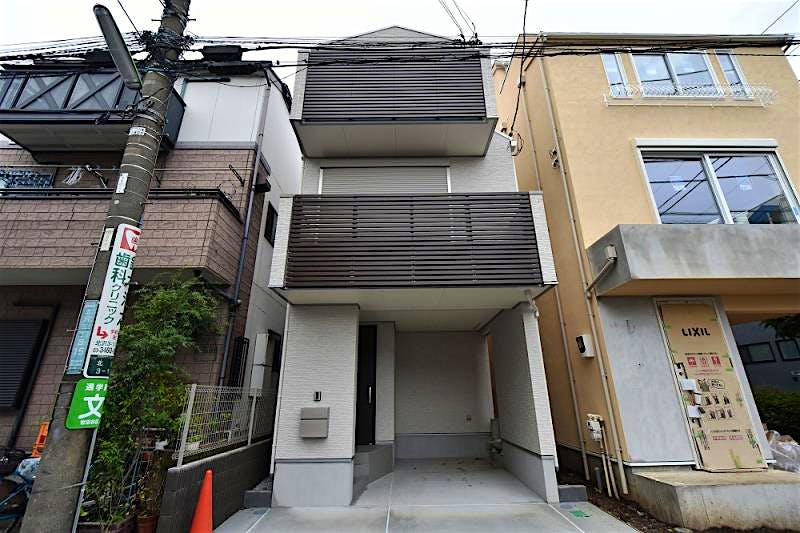 building_exterior_filename