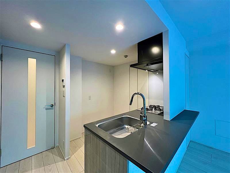 property_interior2_filename
