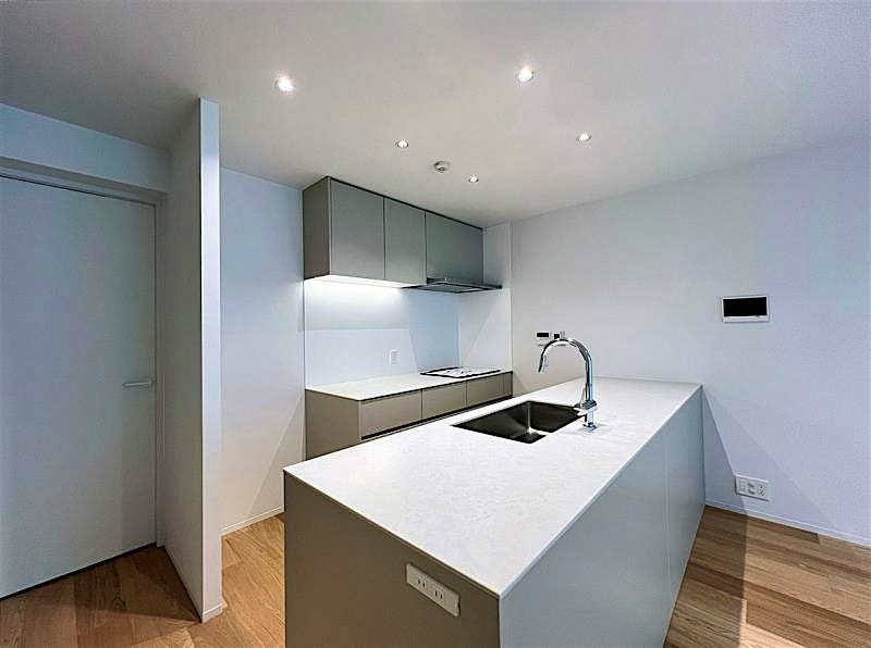 property_interior2_filename