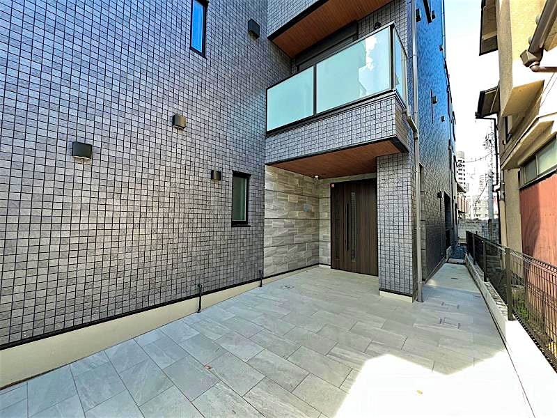 building_exterior2_filename