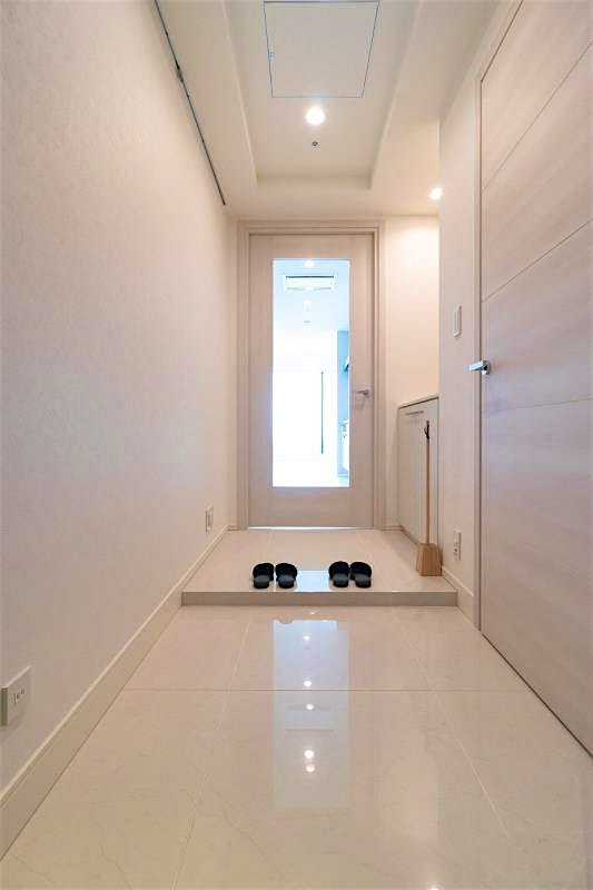 property_interior2_filename